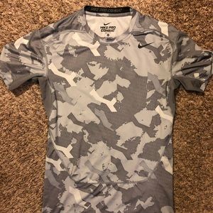 Men’s Nike pro combat dri-shit t shirt